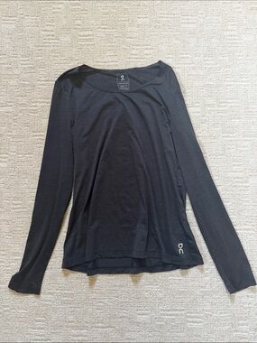 On Running Long-Sleeve Performance Tee